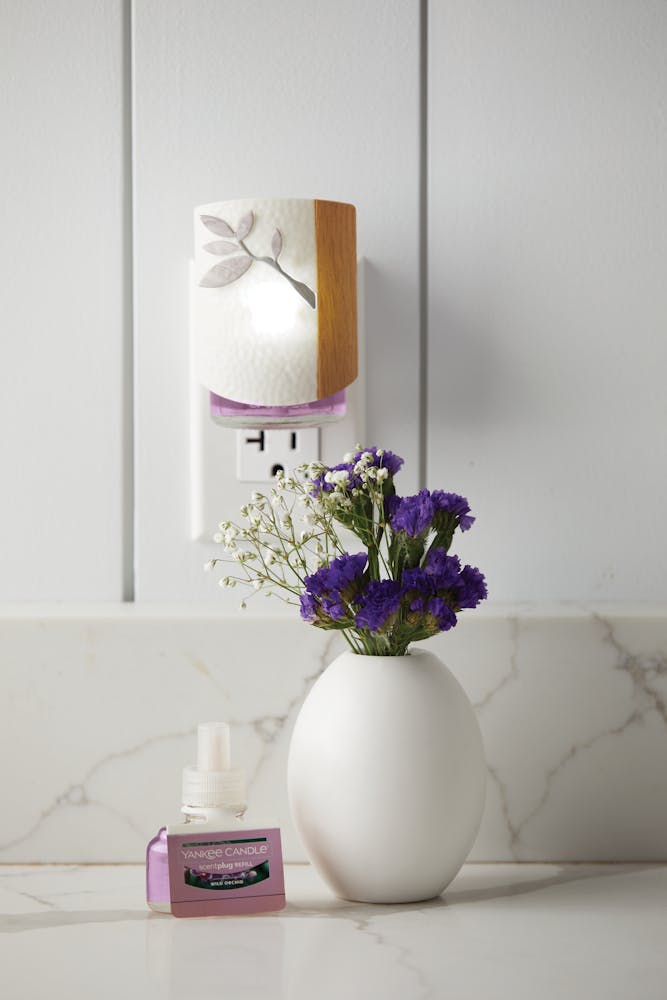 Dogwood ScentPlug® Diffuser w/ Light